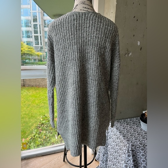 Suzy Shier acrylic sweater size M - Picture 3 of 6